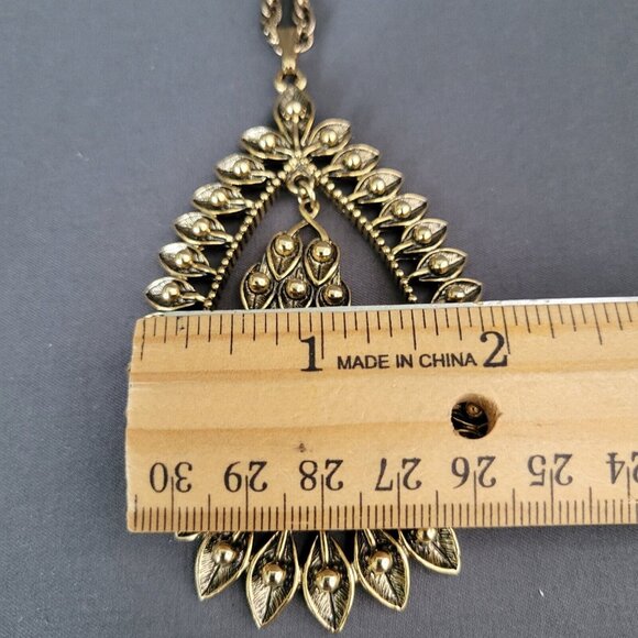 Sarah Coventry Aloha Necklace Pineapple Pendant Antiqued Gold Tone 22 inches - Picture 10 of 10